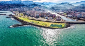 Giresun’un Karadeniz’e açılan kapısı olarak bilinen Görele ilçesi, doğal güzellikleri,